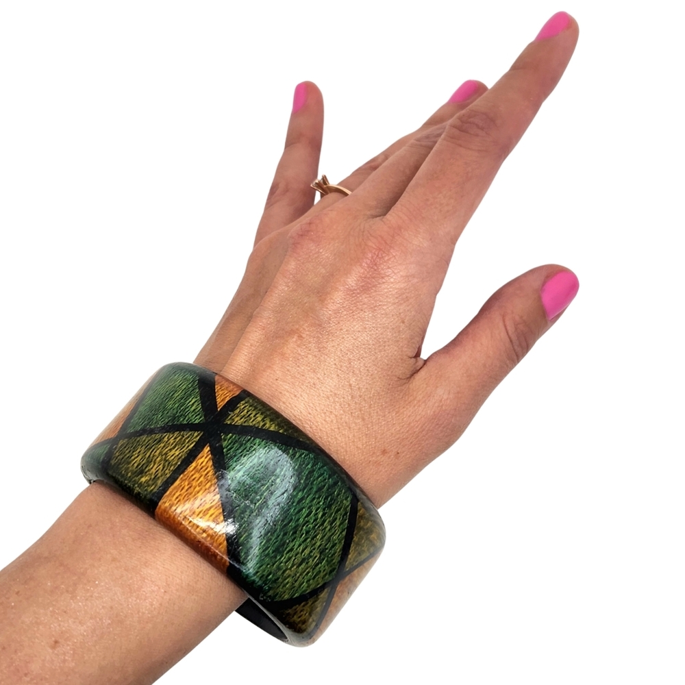 Coconut Bracelet - Brown with Black and Green. Design & Gold Accent 2 9/16"